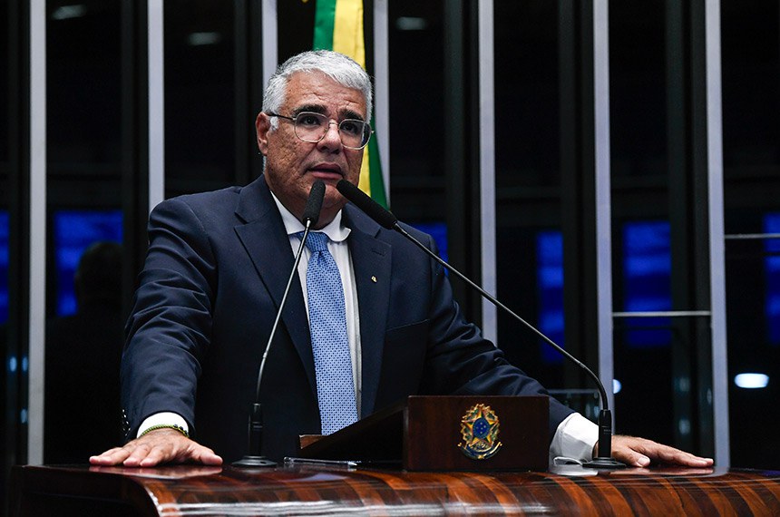 Em discurso, à tribuna, senador Eduardo Girão (Novo-CE). 