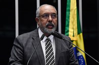 Paim defende redução da jornada de trabalho sem corte salarial