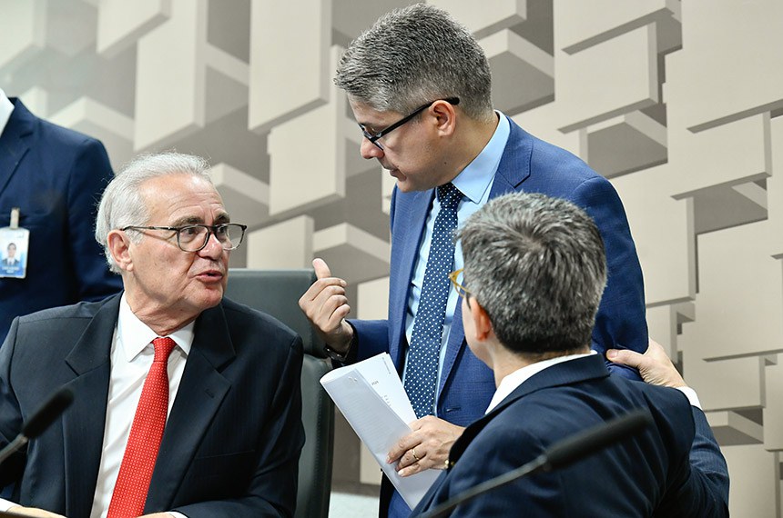 Mesa: 
presidente da CAE, senador Renan Calheiros (MDB-AL);
senador Alessandro Vieira (MDB-SE);
senador Randolfe Rodrigues (PT-AP).