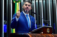 Marcos Rogério diz que condenações do 8 de janeiro desrespeitam garantias legais