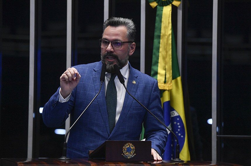 Em discurso, à tribuna, senador Alan Rick (União-AC).