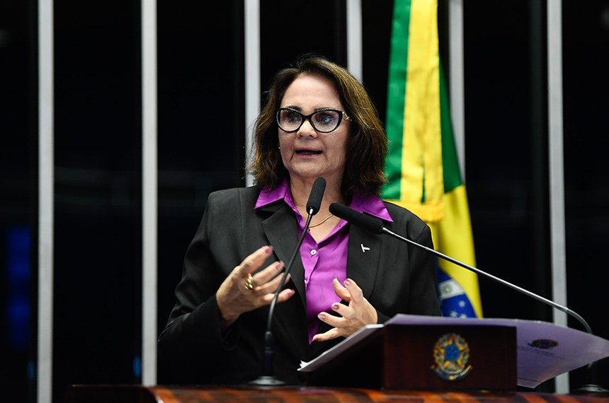 Em discurso, à tribuna, senadora Damares Alves (Republicanos-DF).