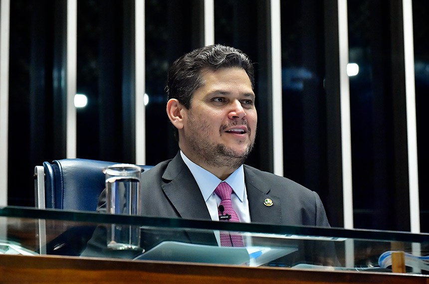 Mesa: 
presidente do Senado Federal, senador Davi Alcolumbre (União-AP).