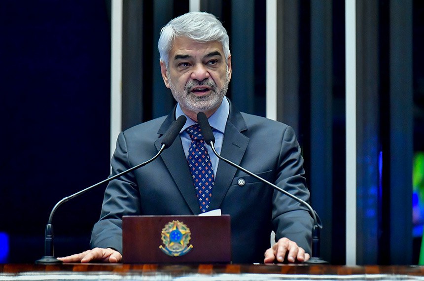 Em discurso, à tribuna, senador Humberto Costa (PT-PE).