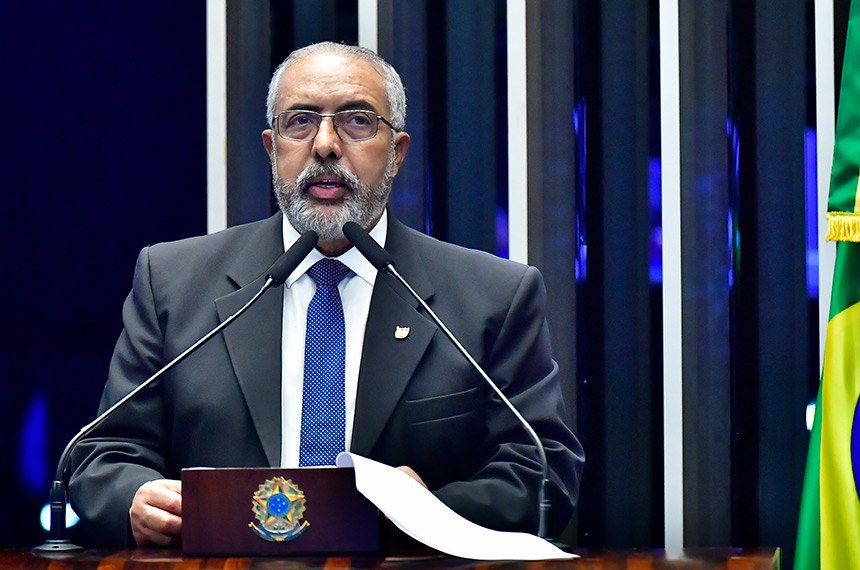 Em discurso, à tribuna, senador Paulo Paim (PT-RS).