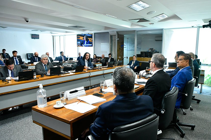 Bancada:
senador Hamilton Mourão (Republicanos-RS); senador Astronauta Marcos Pontes (PL-SP); senador Veneziano Vital do Rêgo (MDB-PB), em pronunciamento.
