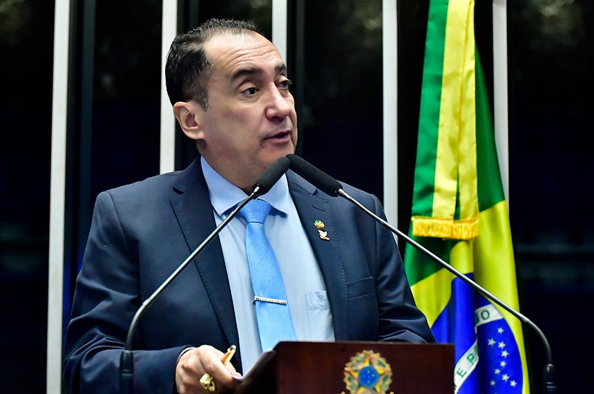 Em discurso, à tribuna, senador Jorge Kajuru (PSB-GO).