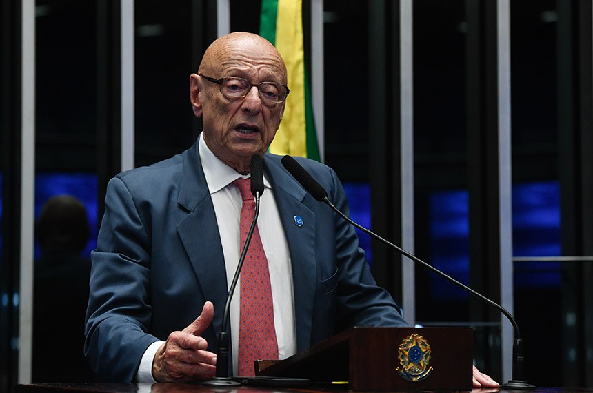 Em discurso, à tribuna, senador Esperidião Amin (PP-SC).