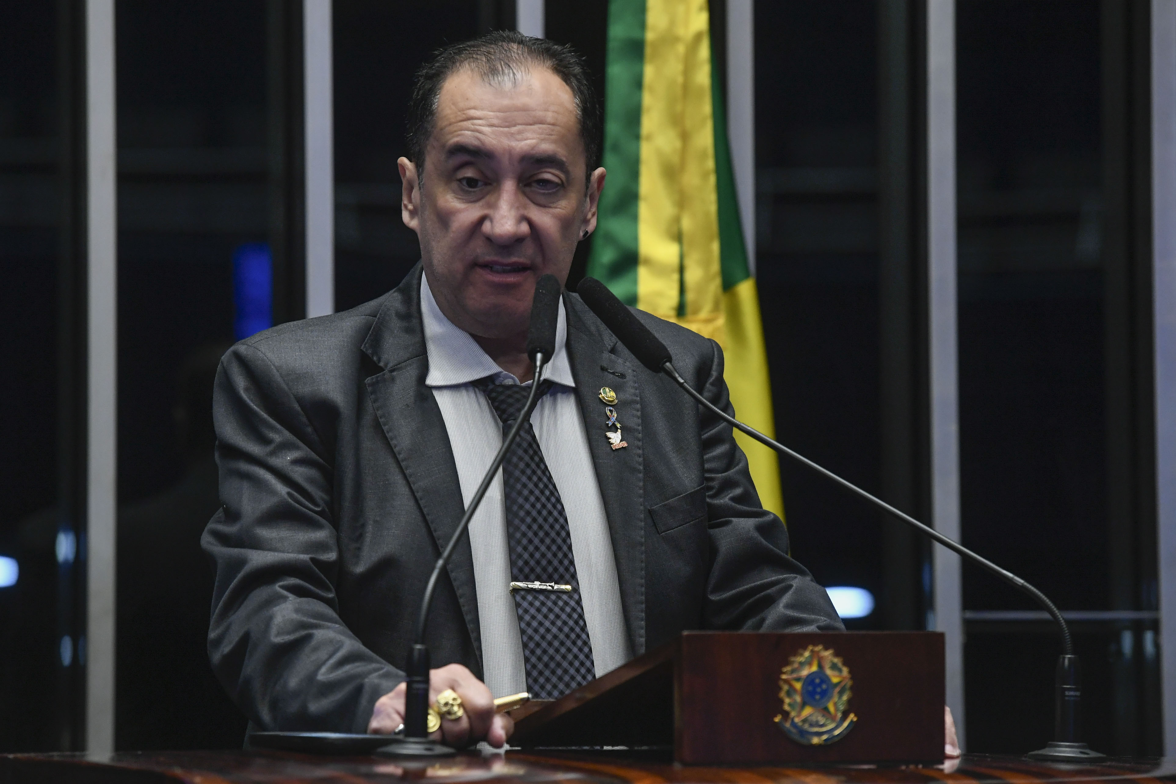 Kajuru defende PEC do fim da reeleição