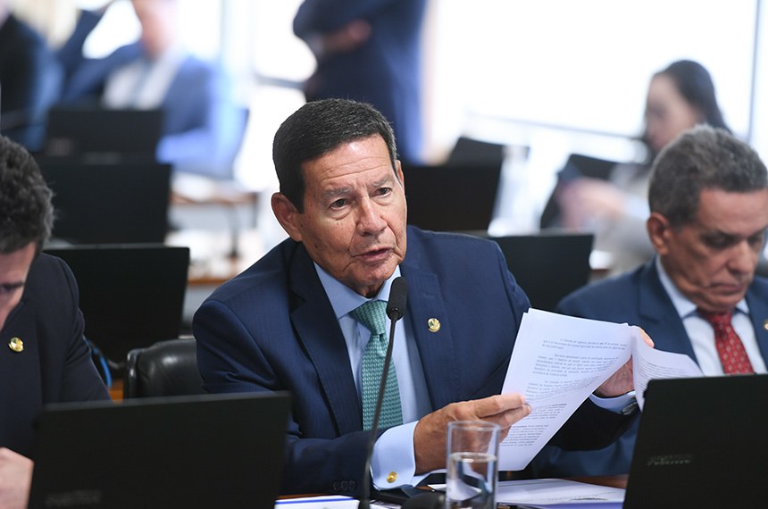 Em pronunciamento, à bancada, relator da PL 435/2023, senador Hamilton Mourão (Republicanos-RS).