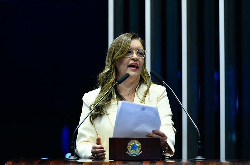 Em discurso, à tribuna, senadora Dra. Eudócia (PL-AL).