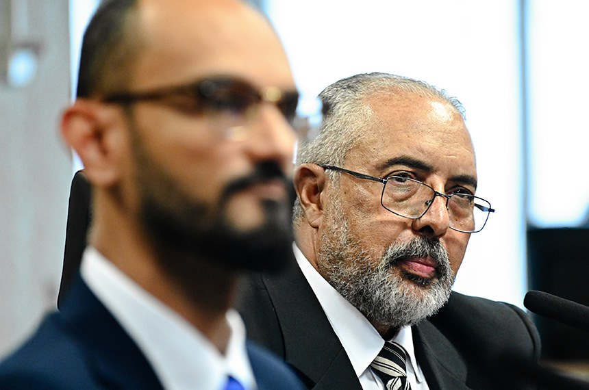 Mesa: 
gerente institucional da Apae Brasil, José Marcos Cardoso do Carmo;
presidente eventual da CDH, senador Paulo Paim (PT-RS).