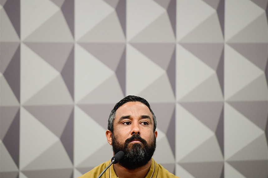 À mesa, representante da empresa Peach Blossom River Technology, Daniel Pardim.