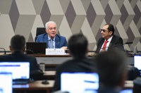 Fim da reeleição volta à pauta da CCJ