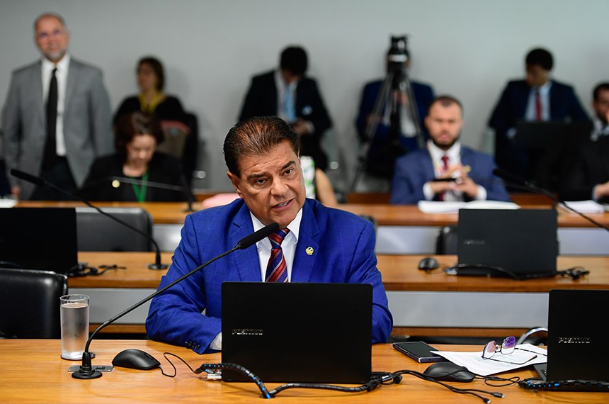 À bancada, em pronunciamento, relator do PL 4.558/2019, senador Nelsinho Trad (PSD-MS).
