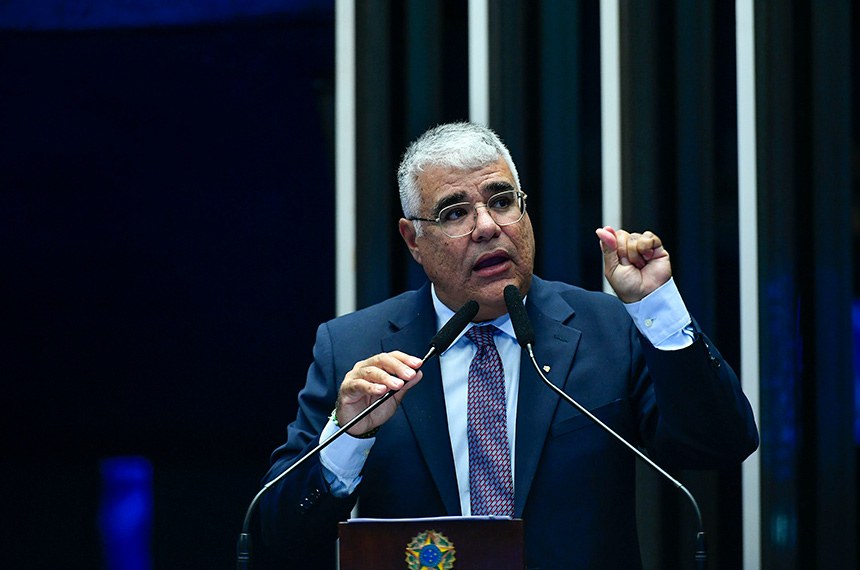 Senador Eduardo Girão (Novo-CE) em discurso à tribuna.
