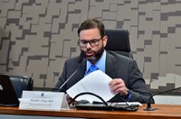 CAS: Projeto dá a funcionário licença para acompanhar cônjuge com câncer de mama