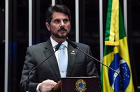 Marcos do Val diz que foi reconhecido como vítima de perseguição política