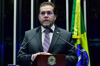 Plínio Valério critica entraves à BR-319 e cobra respeito ao Amazonas