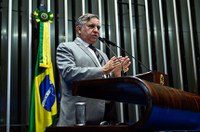 Izalci pede apoio à PEC sobre Fundo Constitucional do Distrito Federal