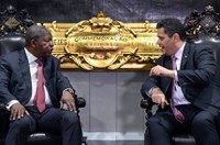 Senado recebe visita do presidente de Angola