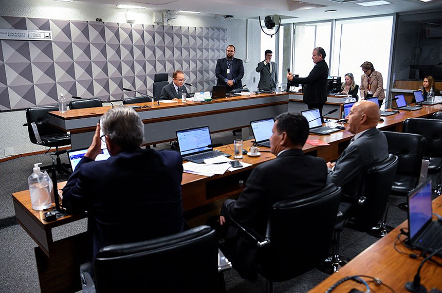 Mesa: 
presidente da CRA, senador Zequinha Marinho (Podemos-PA).