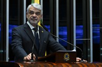 Humberto Costa celebra queda da inflação e avanço do PIB