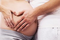 Lei garante assistência humanizada a mães e pais em luto por perda de bebê