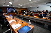 Projeto que amplia prerrogativas de policiais na defesa de idosos vai à CCJ