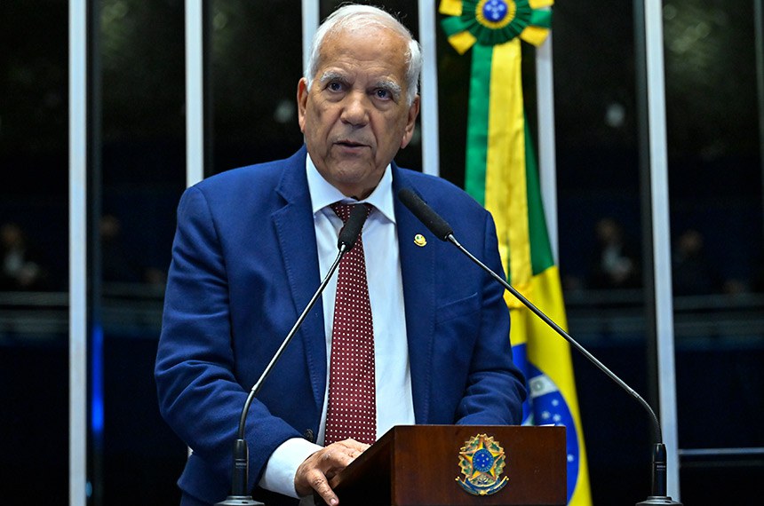 Em discurso, à tribuna, senador Oriovisto Guimarães (PSDB-PR).