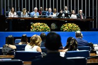 Agraciados com o 4º Prêmio Adoção Tardia falam em amor: 'nunca é tarde'