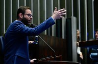 Seif critica abertura de inquérito do STF contra Eduardo Bolsonaro