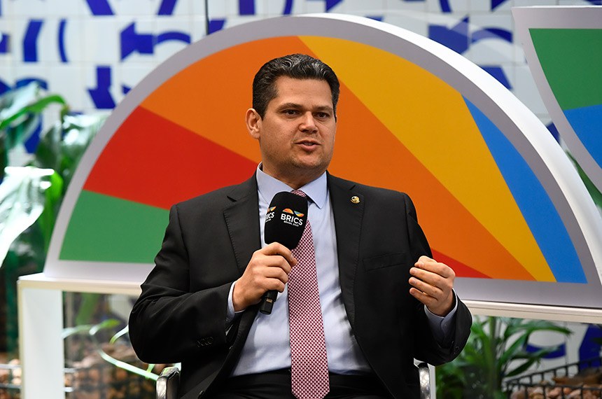 Presidente do Senado Federal, senador Davi Alcolumbre (União-AP), PB), fala sobre Brics.