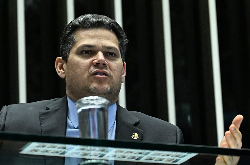 Mesa: 
presidente do Senado Federal, senador Davi Alcolumbre (União-AP).
