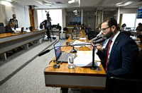 Fornecimento gratuito de água potável em eventos é aprovado e vai à Câmara