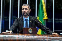 Cleitinho critica aumento de taxas cartoriais em Minas e cobra ação do CNJ