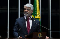 Humberto diz que desinformação impede reconhecimento de avanços do governo