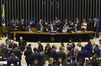 Congresso decide sobre 34 vetos e prepara instalação da CPMI do INSS