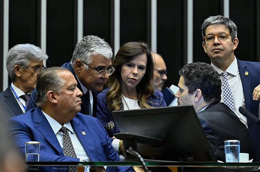 Mesa: 
senador Eduardo Girão (Novo-CE);
senador Izalci Lucas (PL-DF)
líder do governo no Congresso no Congresso Nacional, senador Randolfe Rodrigues (PT-AP);
senadora Professora Dorinha Seabra (União-TO)
presidente do Senado Federal, senador Davi Alcolumbre (União-AP); 
secretário-geral da Mesa do Senado Federal, Danilo Augusto Barboza de Aguiar;
vice-presidente do Senado Federal, senador Eduardo Gomes (PL-TO),
senador Eduardo Girão (Novo-CE).