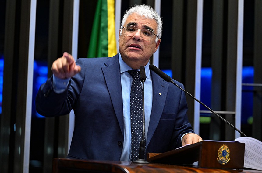 Em discurso, à tribuna, senador Eduardo Girão (Novo-CE).