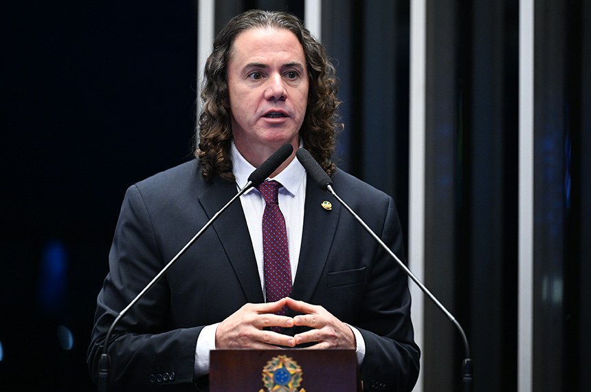 Em discurso, à tribuna, senador Veneziano Vital do Rêgo (MDB-PB).