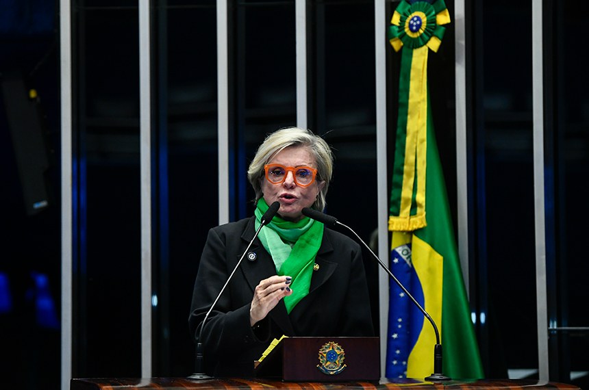 Senadora Margareth Buzetti (PSD-MT) em discurso a tribuna.