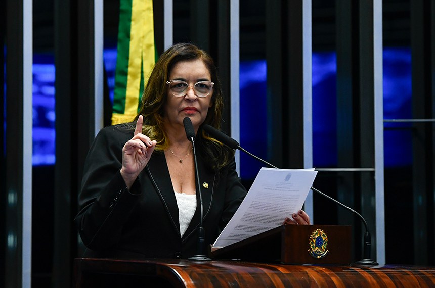 Em discurso, à tribuna, senadora Dra. Eudócia (PL-AL).