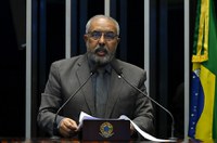 Paim defende novo pacto social e tributário para combater desigualdade