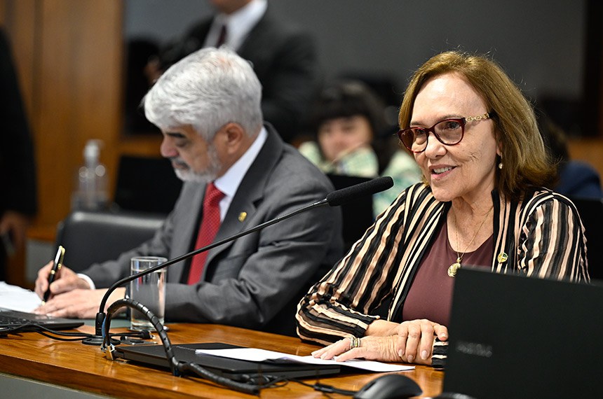 Bancada:
senadora Zenaide Maia (PSD-RN) em pronunciamento; 
senador Humberto Costa (PT-PE).