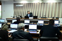 Vai à CCJ direito de taxistas transferirem autorização para explorar o serviço