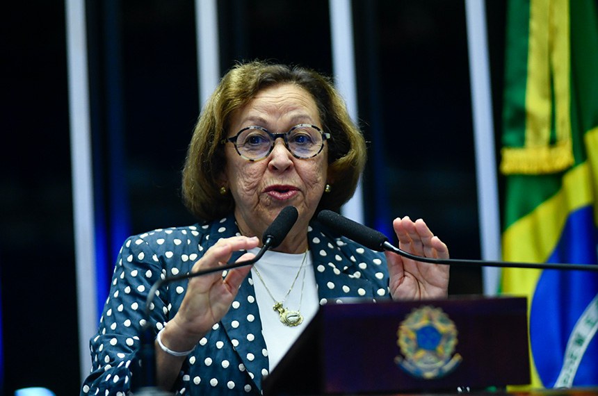 À tribuna, em discurso, deputada federal Lídice da Mata (PSB-BA). 
