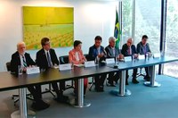 Senadores encerram missão nos Estados Unidos com apoio e preocupações