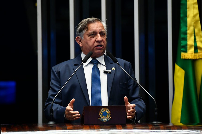 Em discurso, à tribuna, senador Izalci Lucas (PL-DF).