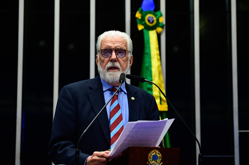 Em discurso, à tribuna, líder do governo no Senado Federal, senador Jaques Wagner (PT-BA).